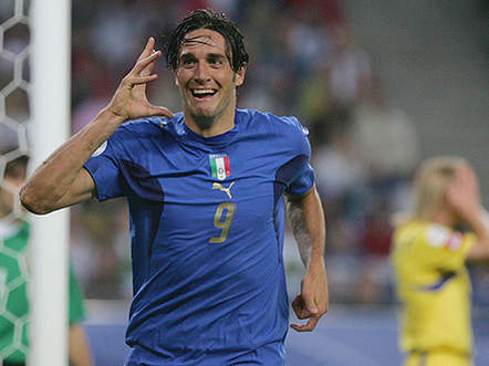 Italien besiegt Ukraine